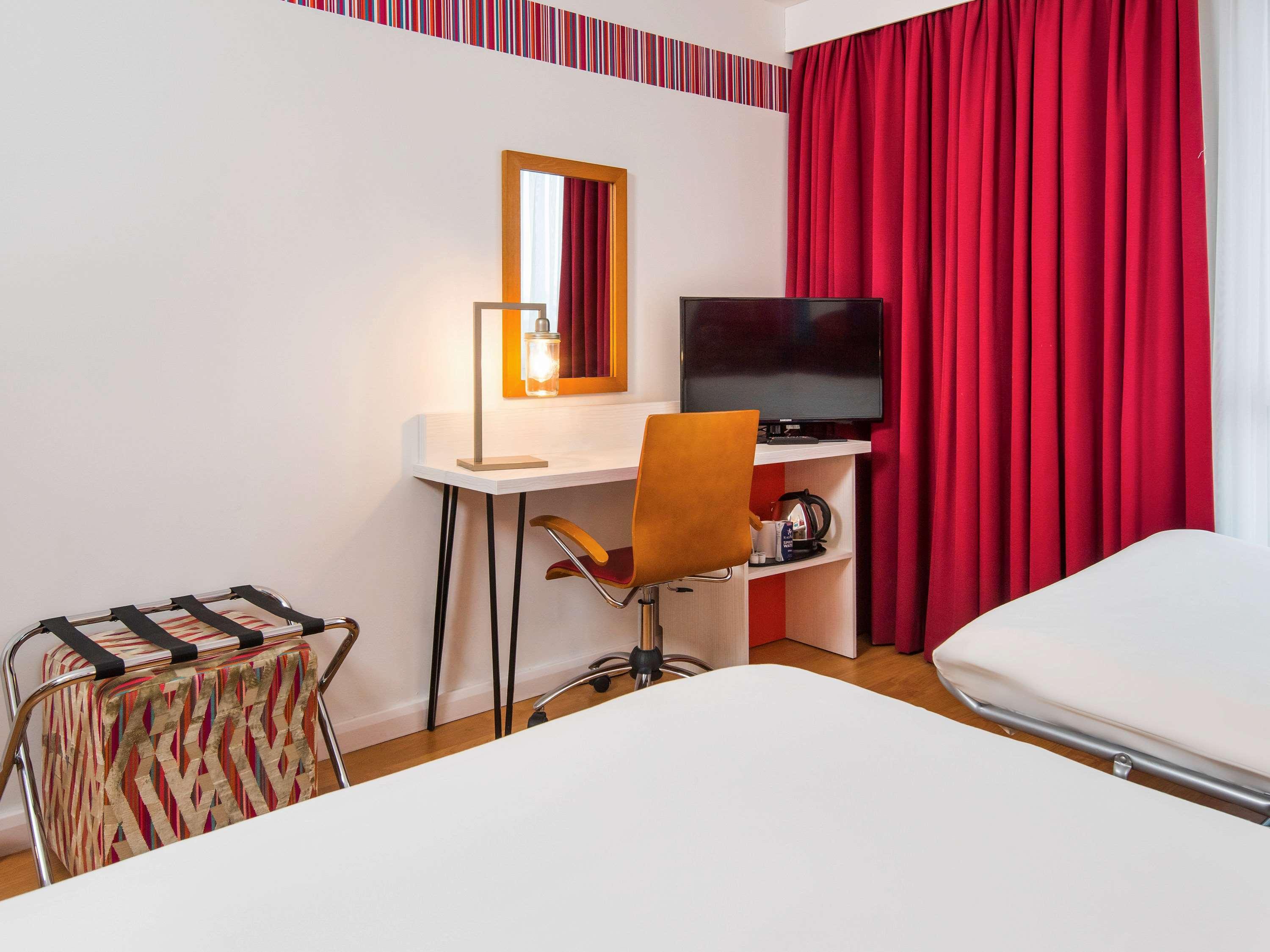 Отель Ibis Styles Барнсли Экстерьер фото
