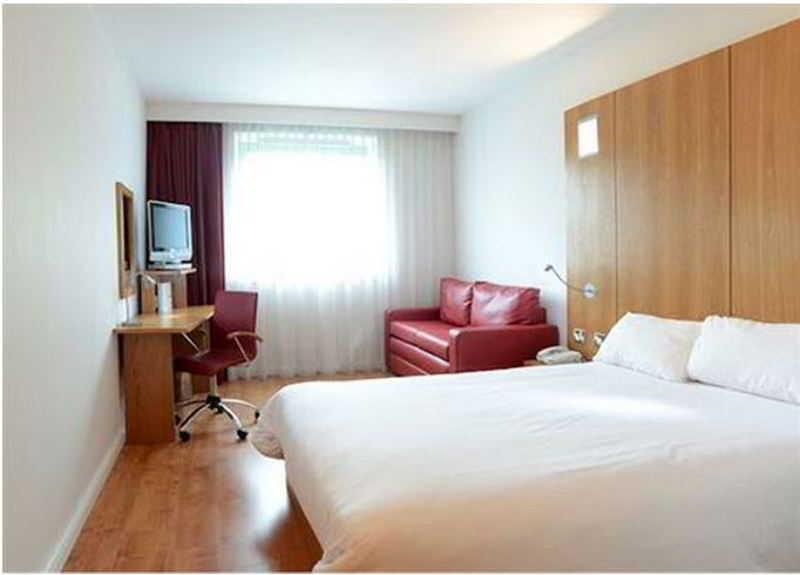 Отель Ibis Styles Барнсли Экстерьер фото